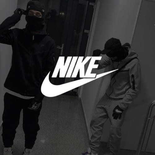 NIKE